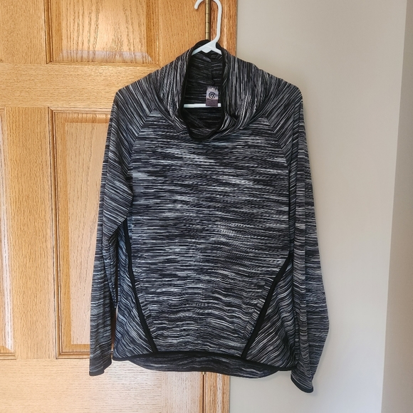 Champion Tops - Champion Long-Sleeve